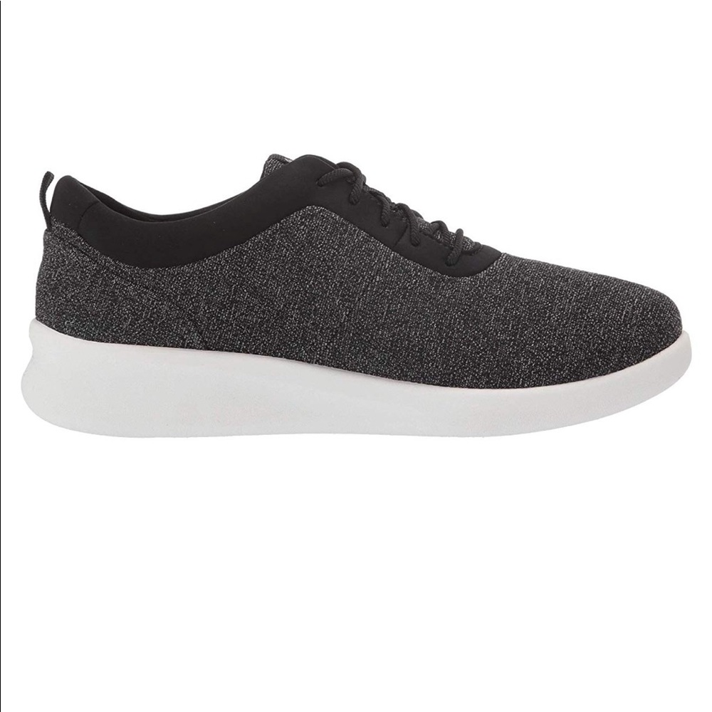 New Clarks Sillian 2.0 Pace Black Textile Combi - Picture 2 of 13